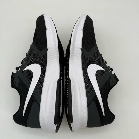 Nike Run Swift 3 Mens Size 12 Running Shoes Black White Grey DR2695-002  New main image 8